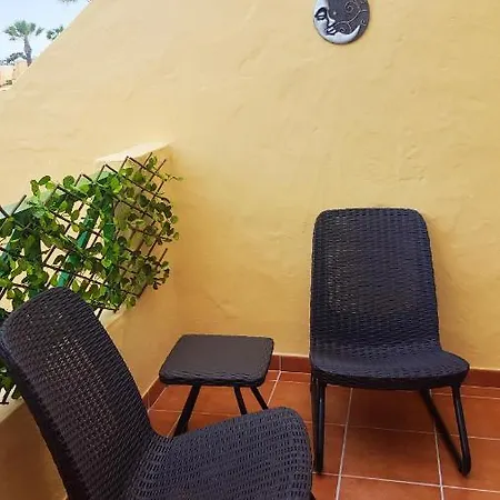With One Bedroom In Castillo With Shared Pool Furnished Terrace And Wifi 100 M From The Beach Caleta De Fuste